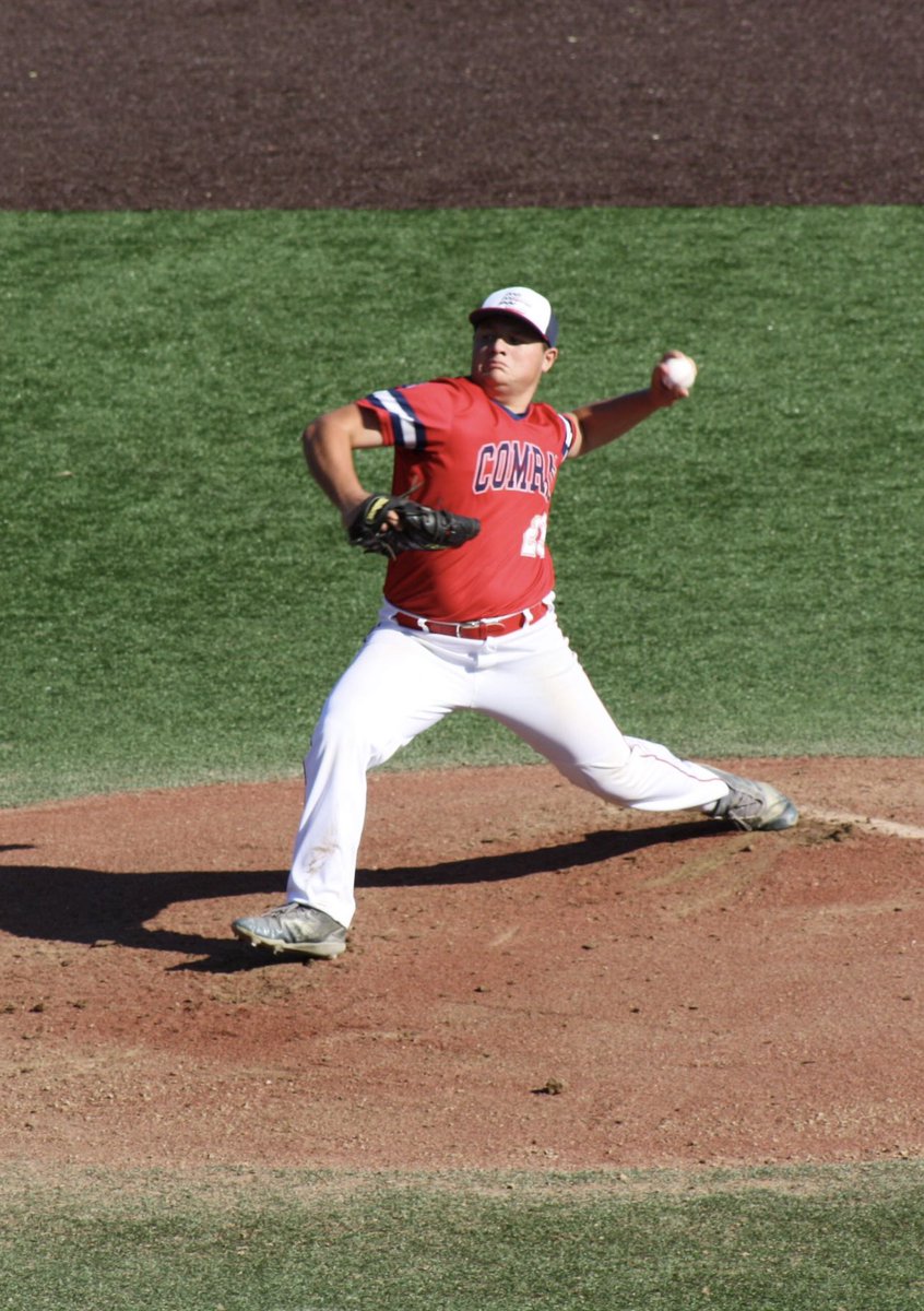 mattsax1128's tweet photo. No better place for your kids to learn to be better ballplayers and men than @ScanzanoCombat. My son would have never achieved his dream of playing D1 baseball without @johnscanz8 @mscanz3 and the knowledgeable and caring coaches at Combat. #trusttheprocess #whereyouplaymatters. https://t.co/VX1Wmw1TNi
