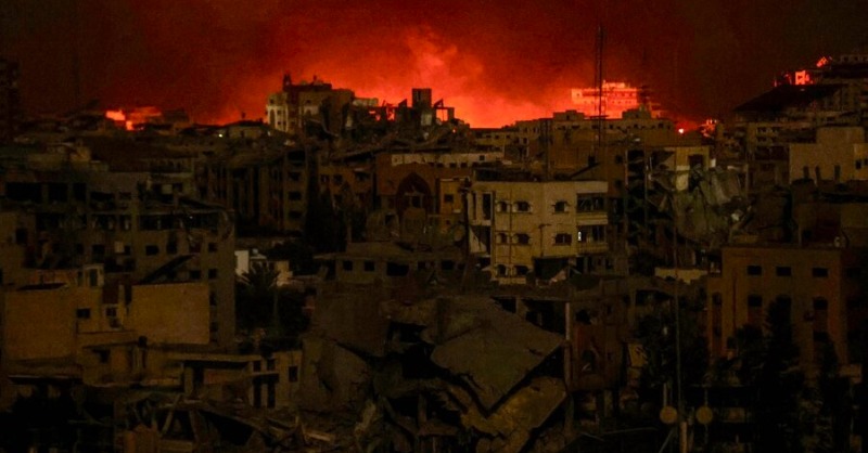 WFP's tweet photo. “Even as we try to ensure hungry people have food, we ourselves have barely anything to eat.”

Read the testimony of one WFP staff member inside #Gaza.

As bombardement continues, WFP remains worried for the safety of citizens and our colleagues.