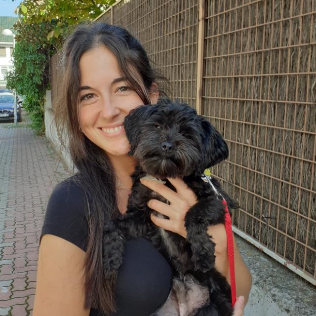 Meet Julia de la Cruz Conty, a highly committed Postdoctoral Fellow in the Adebiyi laboratory. Julia, a Doctor of Veterinary Medicine (DVM), specializes in urology and minimally invasive surgical techniques. #VET #urology #postdoc #Mizzou #Physiology #AnimalLovers