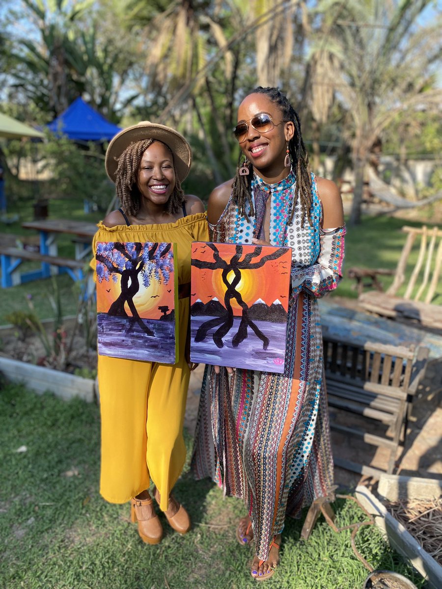 gracebeautychic's tweet image. Thank you @bhalawriters for such a peaceful Painting Poetry experience! Such a lovely relaxing Sunday in the garden! 🍷 🎨 Thank you @nomsahazel this was magical✨

#bhalawriters #peaceful #experiences #magical
