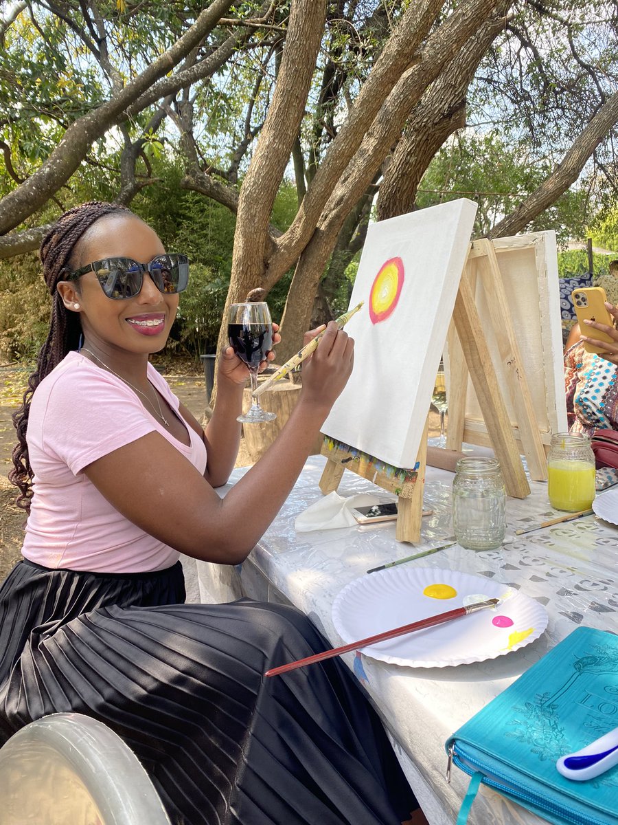 gracebeautychic's tweet image. Thank you @bhalawriters for such a peaceful Painting Poetry experience! Such a lovely relaxing Sunday in the garden! 🍷 🎨 Thank you @nomsahazel this was magical✨

#bhalawriters #peaceful #experiences #magical