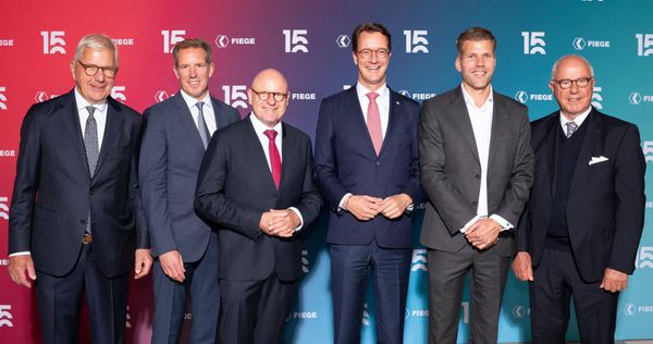 LT_Manager's tweet photo. Logistikdienstleister: Neubau zum Geburtstag https://t.co/9bTv81s852 https://t.co/jCW0XRzxxo