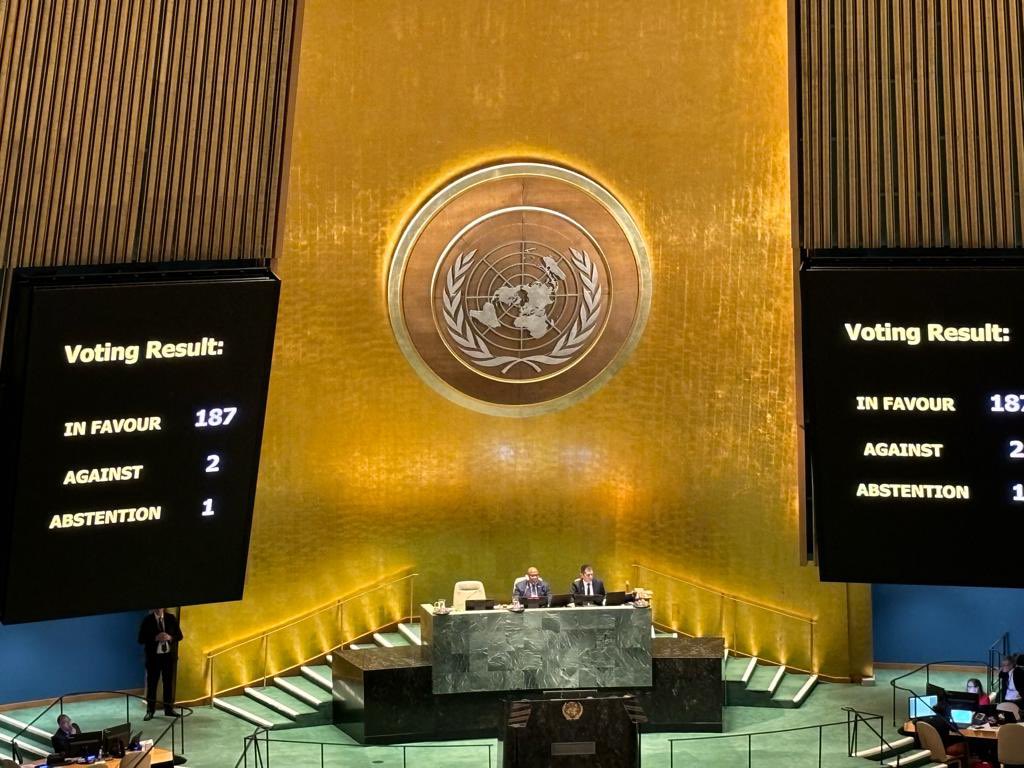 pvillegas_tlSUR's tweet image. Cuba! El mundo contra el bloqueo. 187 a favor 2 en contra 1 abstención.