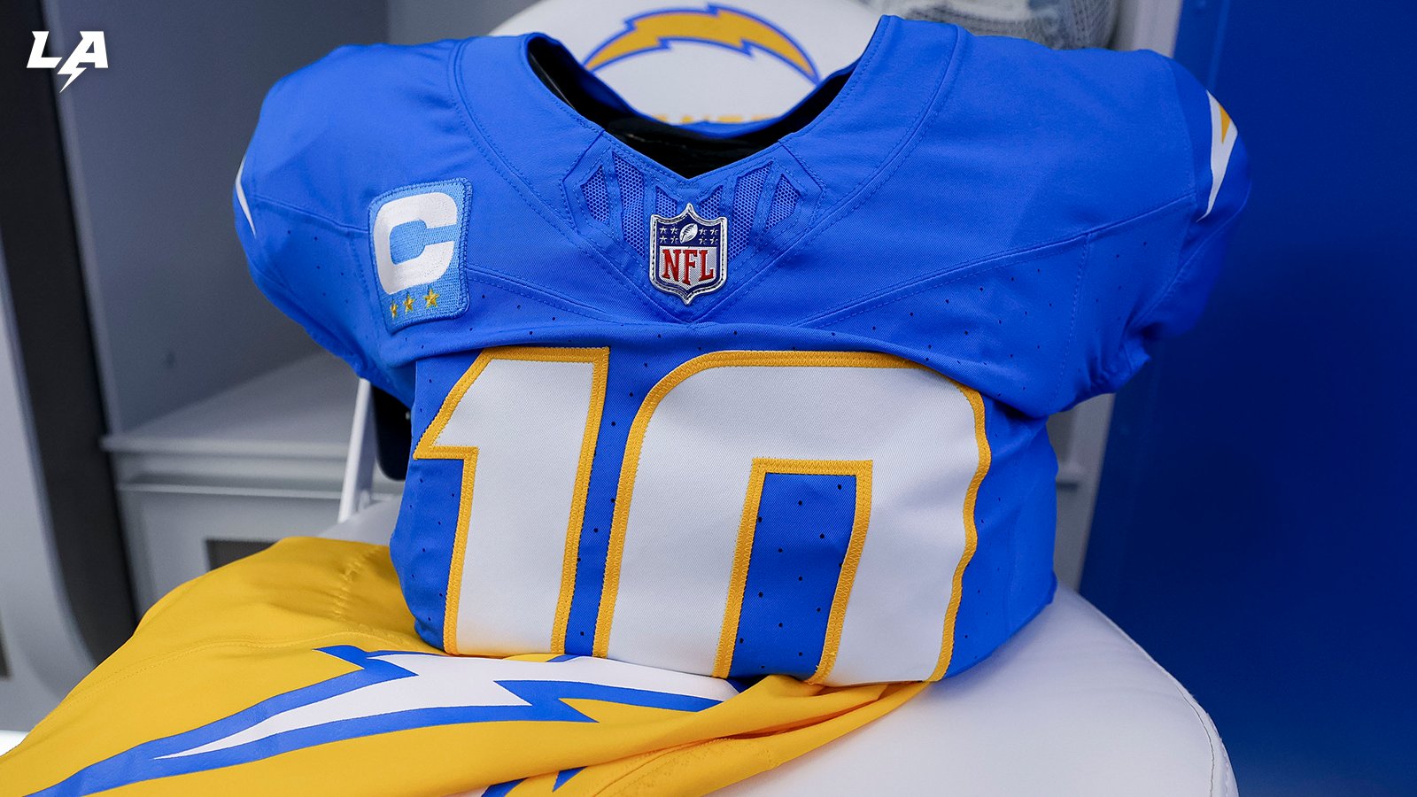 Chargers News: Bolts release 2021 uniform schedule - Bolts From