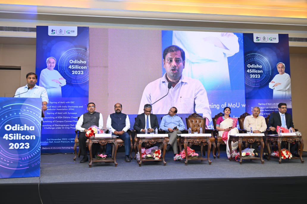 btushar02's tweet photo. #Odisha4Silicon-2023, a pioneering event to boost the semiconductor ecosystem in the state. @EIT_Odisha signed MoUs with @iesaonline, ESC, &amp; Synopsis to promote partnerships. Odisha is on its way to becoming a premier semiconductor hub with progressive policies &amp; initiatives.
#5T https://t.co/aAcvcJDb1u