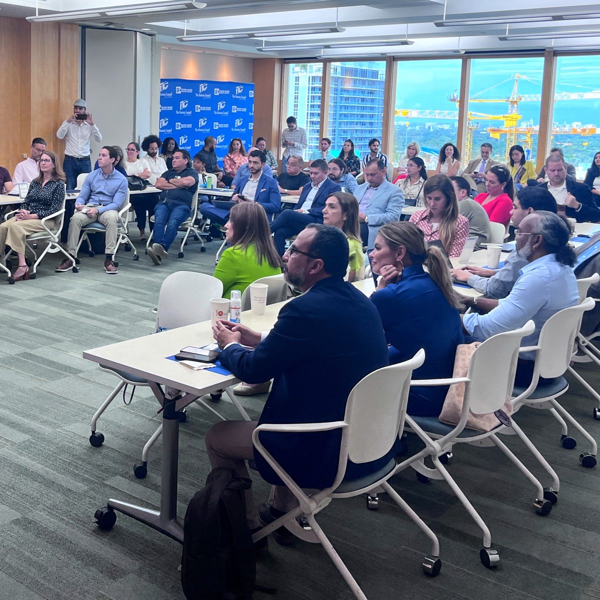 opportunitymia's tweet image. Tomorrow! Learn more about @MiamiDadeCounty's federal tech hub grant.👩‍💻 💰  Sign up for the upcoming #ClimateTech Meetup: opp.miami/ClimateTech113

@mdiauthority @beaconcouncil #MiamiInnovation#ClimateTech #GreenEntrepeneurship #MiamiNetworking #SouthFlorida