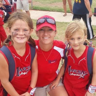 JohnsonJagsSB's tweet photo. One more time because we CANNOT get enough of this🥰 
Our girls, Peanut &amp; Dirt. 
@LamarSoftball @CoachLMoffett @DustyGibbs18 @stevehoffman74 @MikschBrett @JagsClub https://t.co/2xK4UKoJBJ
