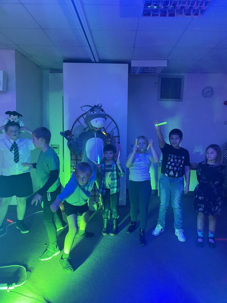 Last night we had a lovely light party at our #Fusion group. #lightparty #Godalming #childrenswork #trinitytrustteam #Godalmingcommunity