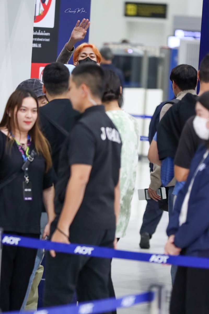 ความน่ารักของเด็กคนนี่ บ๊ายบาย อกซ จนลับตาเหมือนกัน🥹🥹
BAMBAM BACK TO KOREA
#แล้วเจอกันนะแบมแบม 
#BamBam <a href="/BamBam1A/">BamBam</a>