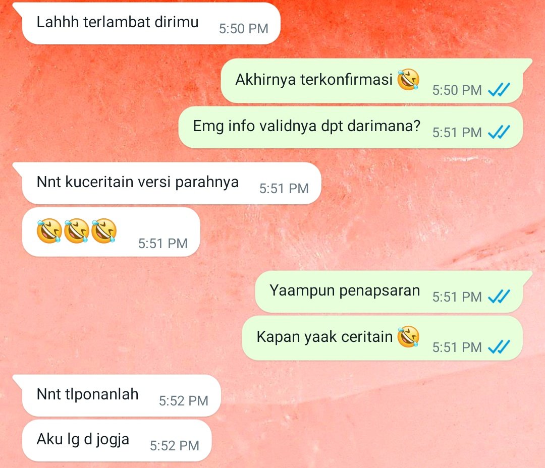 dwidlestarii's tweet photo. Kalo ini secuil chat random sama my very first ex-bos yg tetiba malah ngabarin akan sidang doktoral 👍 https://t.co/EuTdnKMZi0