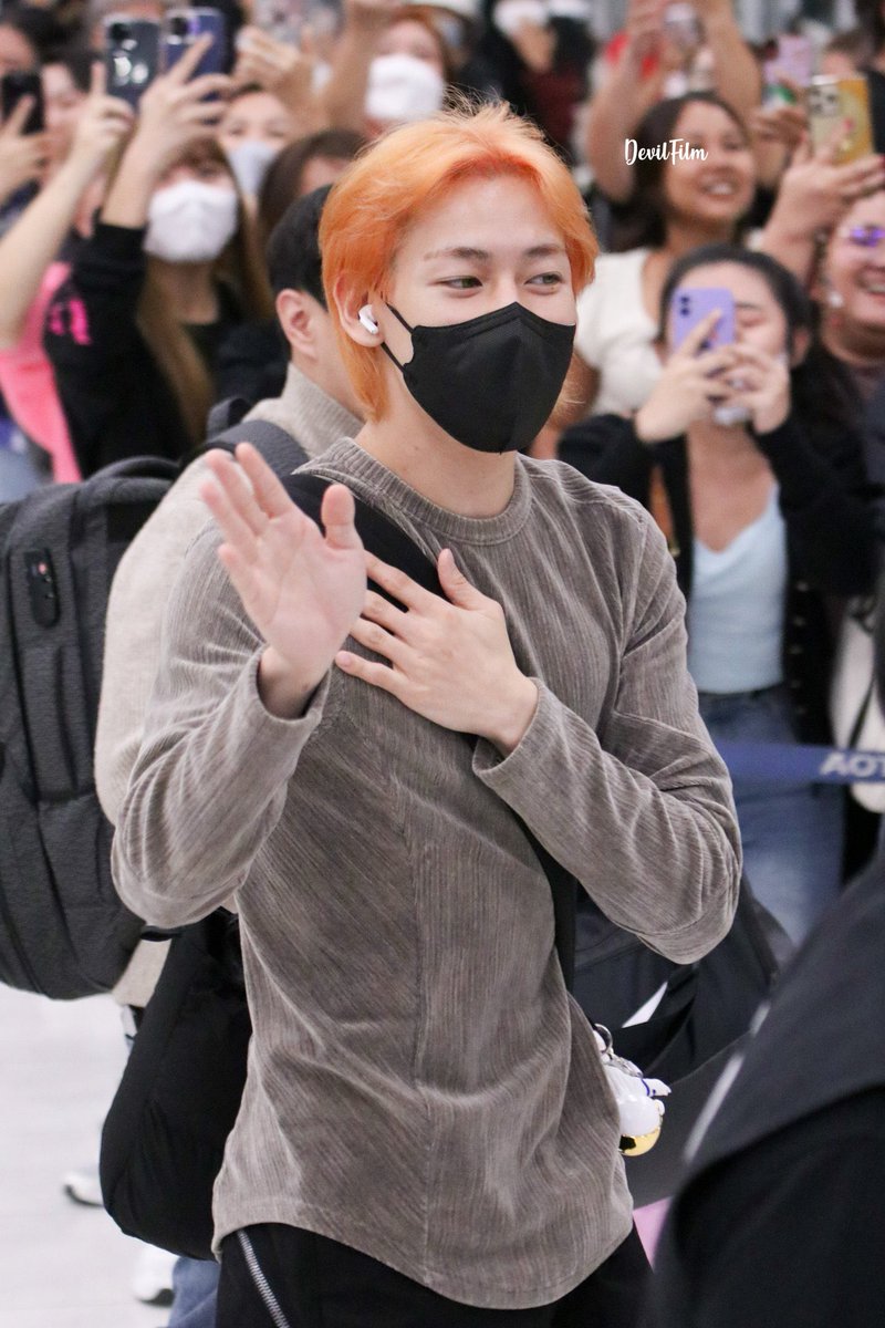 ขอรักแบม แบบนี้ตลอดไปเลยน้าาา รักที่สุดในหัวใจเลยย~🤲🏻🥺

BAMBAM BACK TO KOREA
#แล้วเจอกันนะแบมแบม 
<a href="/BamBam1A/">BamBam</a>