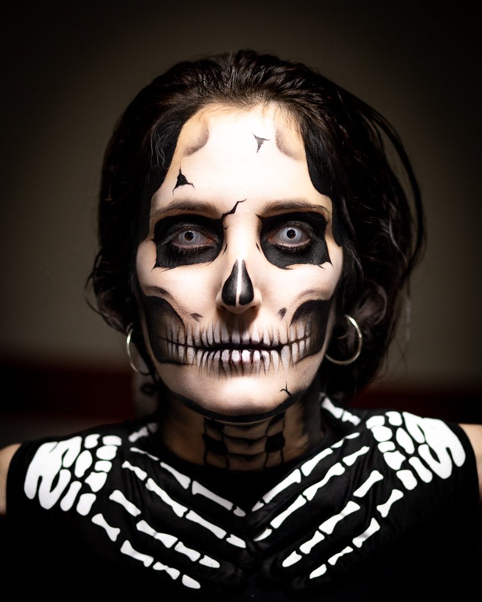 Mernonoke's tweet photo. Halloween 🎃💀 #halloween #skull #joker https://t.co/4786mdTX3h