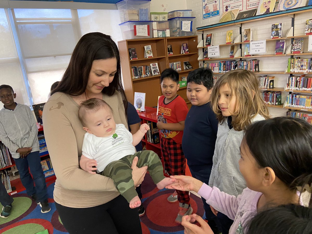 RootsofEmpathy's tweet photo. This @StLawrenceTCDSB classroom in #Toronto, #Ontario, had a little visit from their 'Tiny Teacher' Baby Rocco!

Touch, such as touching the baby's feet is so important in building empathy and emotional connections.

“Touch talks. Touch tells you anything a person needs to know and all you need to know in life is that you are loved, you are safe, and you are brave.” - @MaryGordonROE

@TCDSB_PAguiar