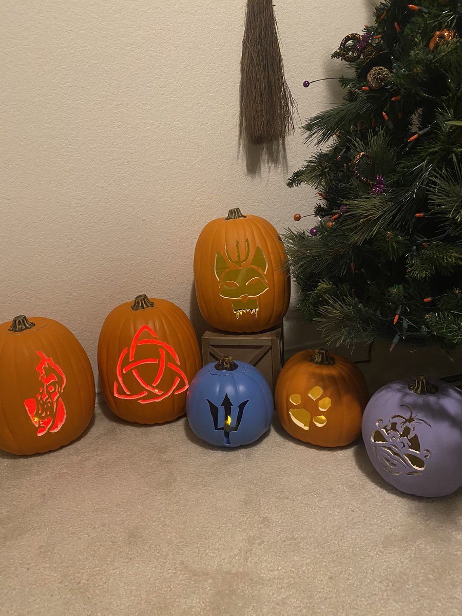 My Pumpkins 🧡🎃 #halloween #halloweenpumpkin #pumpkin #love #disney #ursula #hades #halloweendecor #pumpkincarving #peanut #sealteam #bravo #poseidon #triquetra