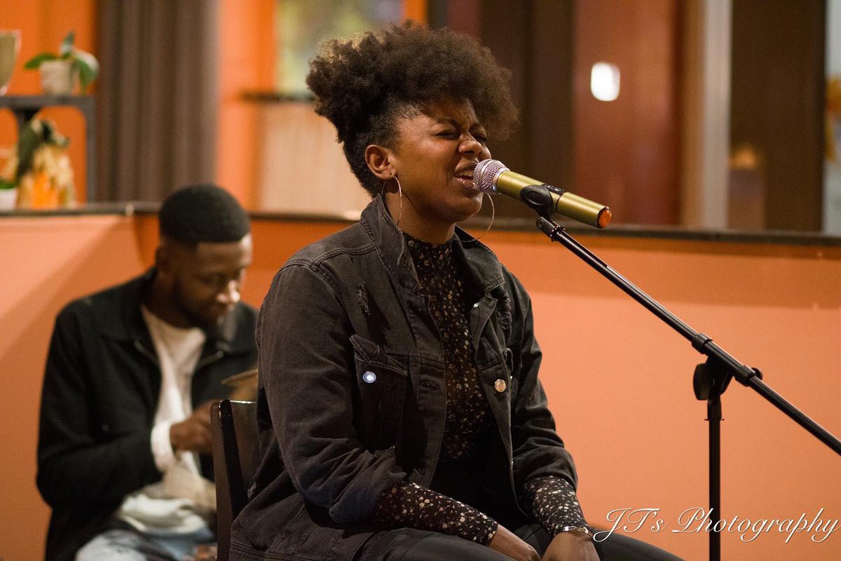 ROAM_arts_edu's tweet photo. The Esther Fitz trio did a wonderful performance at Edwins too this past Saturday. Don’t miss out on some of our other performances at Edwins this year. Visit our website to find out more about ROAM and it’s events.

#estherfitz #clevelandmusicscene #edwins #singersongwriter #rnb https://t.co/leMH8K93ug