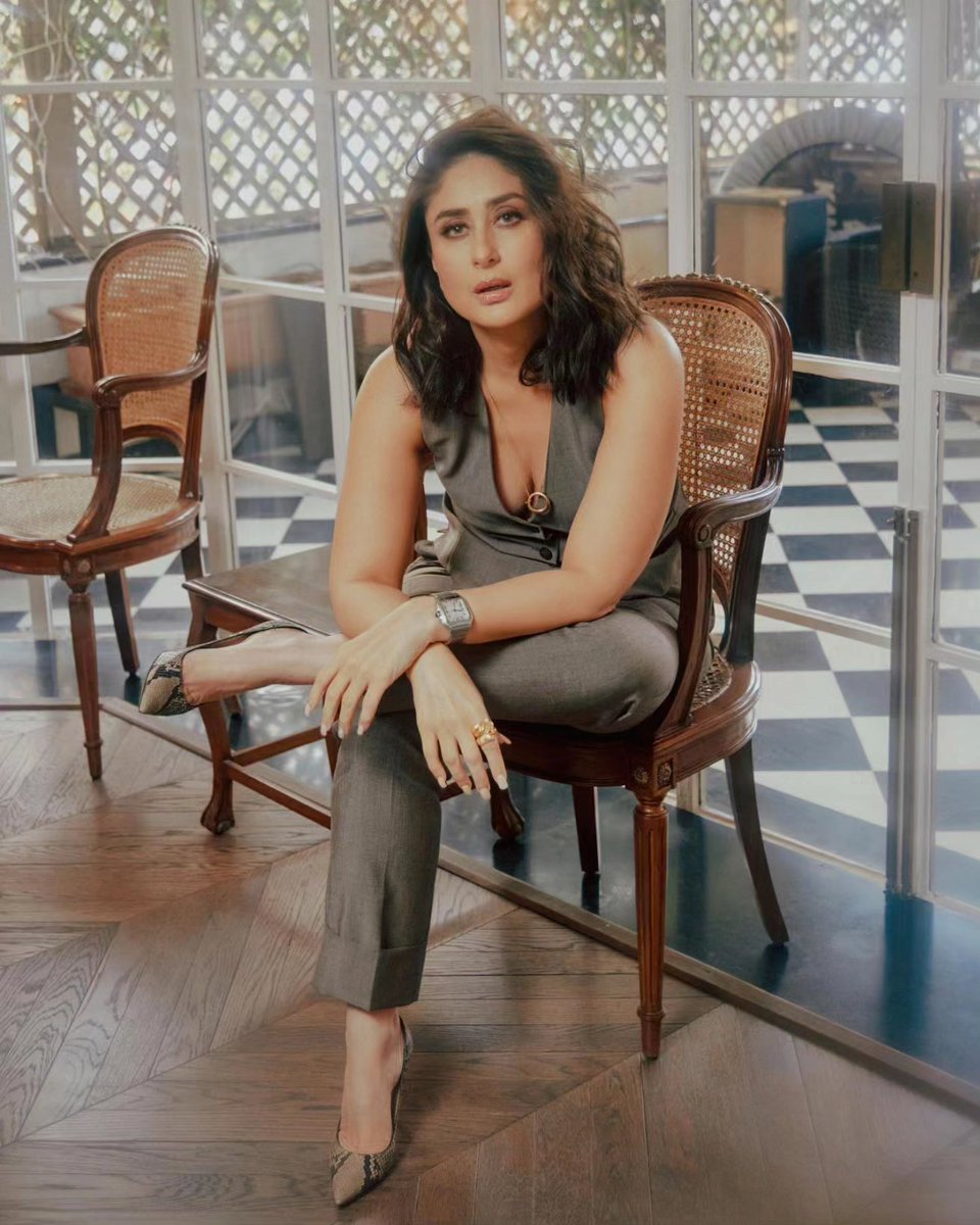 HealthStoppage's tweet photo. The most gorgeous bebo spotted today. ☺

#kareenakapoor #beboo #bollywoodqueen #bollywoodstyle https://t.co/MrZhMckNSB