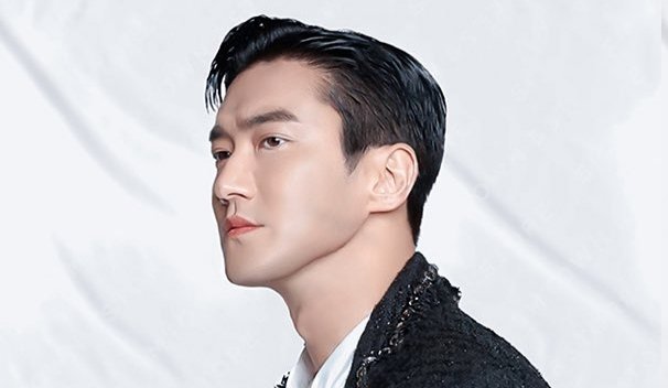 Oh, <a href="/siwonchoi/">Siwon Choi</a> side view is 😍