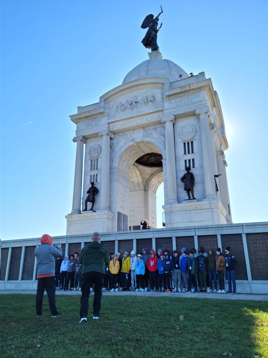 mrsrosesclass's tweet photo. #CMSinDC23: Gettysburg battlefield tour with Bus 4! @CentennialMS @SLCSD https://t.co/vxnlsFi9sM