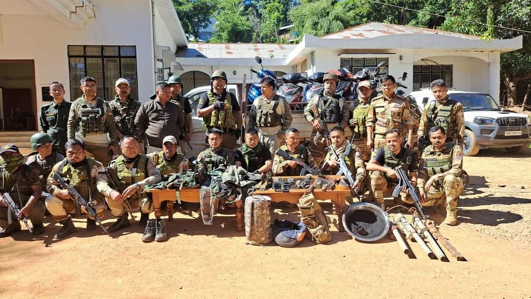 #NewsUpdate || Explosive items, combat dresses recovered from Moreh

Various explosive items, equipments and combat dresses were recovered on Thursday during a joint operation at three villages in Moreh- Toulal village, Senjang village and Laikul village.