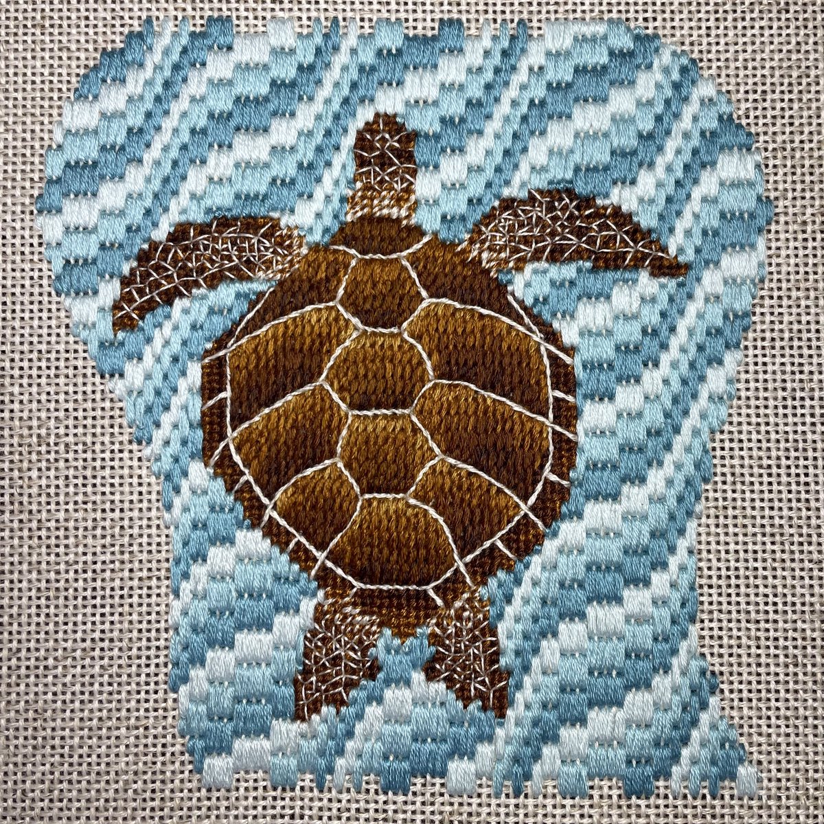 Who doesn't love #Bargello ? if you want to stitch this little guy check out my course on <a href="/Patreon/">Patreon</a> Link in bio
 
#canvaswork #rsncertificate #needlepoint #RSN #Selfpacedcourse #countedwork