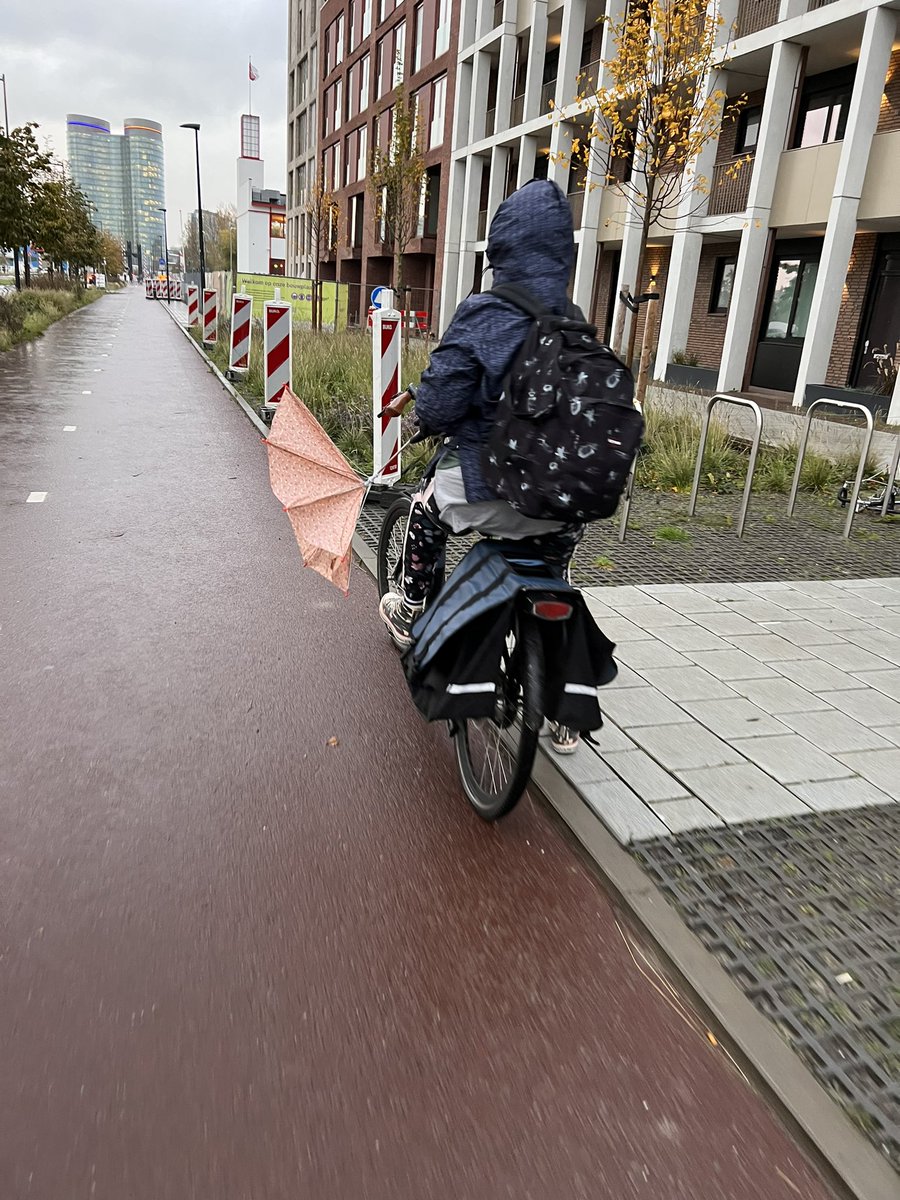 DokterBertho's tweet photo. Idee versus uitwerking…
#Ciaran #windmee https://t.co/WDXUuHdiTo