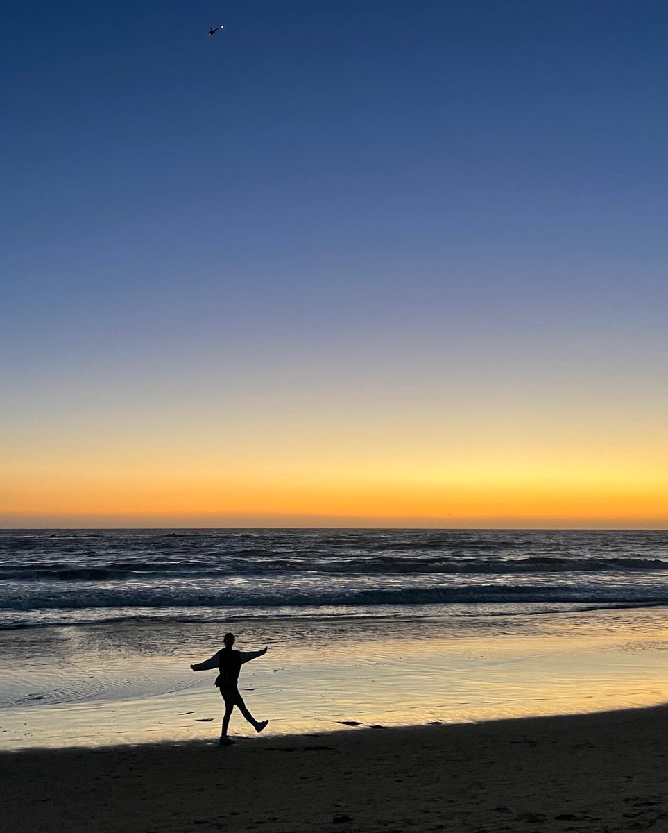 stayssen's tweet photo. so glad i could see the beautiful sunset there. 🌅 https://t.co/IX1dSvWeIG