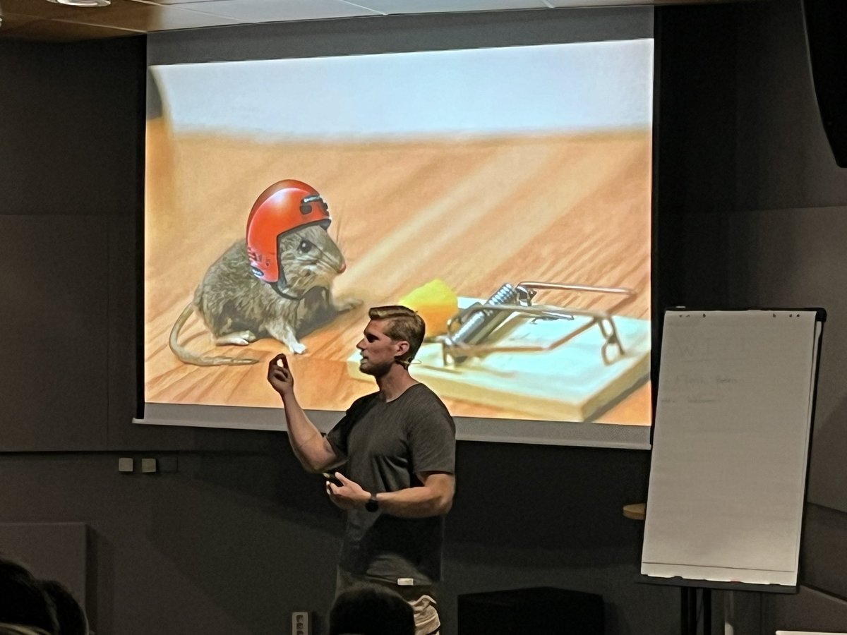 Testwerk's tweet photo. Kevin Weijers heeft een mooie afsluitende keynote op #Noordertest. 
Testwerk is natuurlijk 1 van de sponsoren. https://t.co/qz6bTTzGBb
