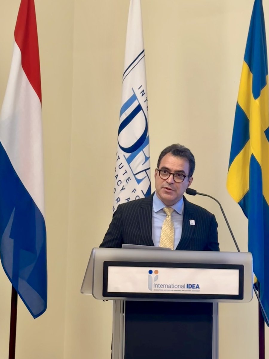 .@Int_IDEA SG @KevinCasasZ presents highlights of #GSoD2023 launched today at the Institute’s HQ in Stockholm, underlining that the report shows challenges 4democracy, but also progress as key indicators were assessed in this edition of #GSoD. Read more: idea.int/publications/c…