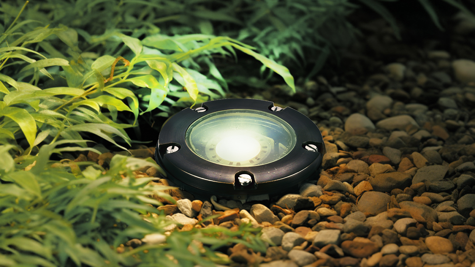 12V Brass Outdoor Landscape Path Lights - Gardenreet Lighting