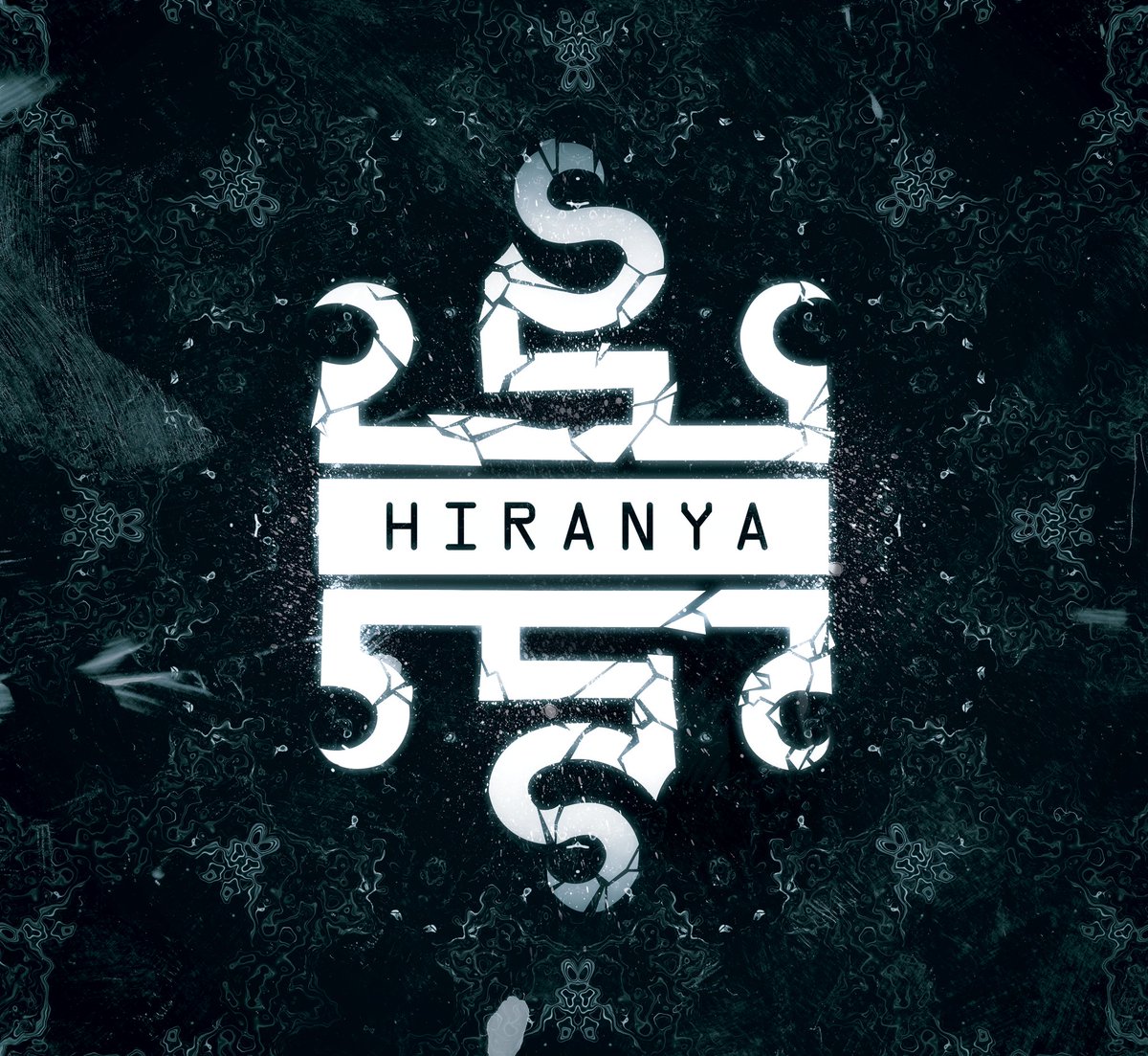 "HIRANYA" será el nombre de nuestro tercer trabajo. Nuestro disco más personal y desgarrado, compuesto durante la pandemia. Sentimos que no podía tener otro título, por todo lo que significa para esta banda. Aquí tenéis su portada. 

vkm.is/hiranya 

#HiranyaIII