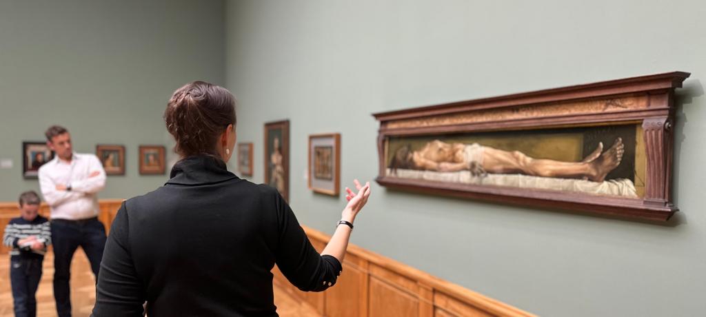 JamesWSquire's tweet photo. @BaselStadt @UKEmbassyBerne @baseltourism One of my favourite artists is Holbein, who worked in Basel 🇨🇭 as a young artist &amp; then in 🇬🇧

An incredible opportunity to participate in a gallery tour alongside @The_BSCC representatives &amp; 🇬🇧 community, viewing several Holbein paintings up close!

With thanks to @kunstmuseumbs https://t.co/DMiQgVgTZ8