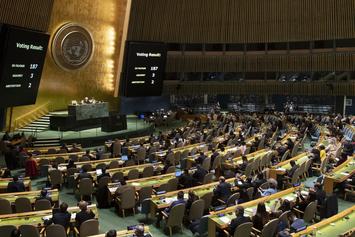 al_mukhbir's tweet photo. Breaking News: The resolution necessity of ending the economic, commercial, and financial embargo imposed by the United States of America against Cuba was ADOPTED.
#UNResolution #CubaEmbargo #GlobalUnity #DiplomaticProgress #WorldNews #UnitedNations https://t.co/a5qTfEP9V0