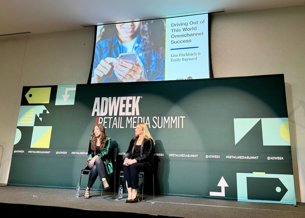 SocialSignIn's tweet image. Insightful takeaway from Emily Baynard of The Mars Agency: "8 out of 10 people in Target are using their phones in store." This underscores the importance of mobile integration and Guest WiFi in enhancing the in-store shopping experience.  #AdWeek #RetailMediaSummit #GuestWiFi