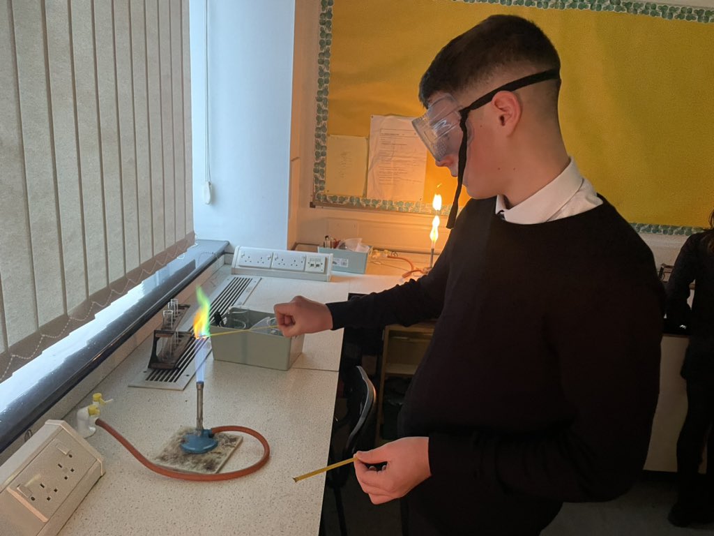 MrCoyleChem's tweet photo. Guy Fawkes Night inbound means one thing - the chemistry of pyrotechnics… and making sparklers 🎆 🥼🎇
@S2LHSYT using their knowledge of flame colours to select salt solutions to make some nice effects 🔥 @LHS_Science_ https://t.co/wjhvQ7LADX