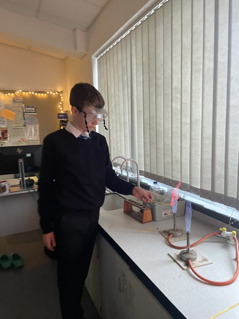 MrCoyleChem's tweet photo. Guy Fawkes Night inbound means one thing - the chemistry of pyrotechnics… and making sparklers 🎆 🥼🎇
@S2LHSYT using their knowledge of flame colours to select salt solutions to make some nice effects 🔥 @LHS_Science_ https://t.co/wjhvQ7LADX