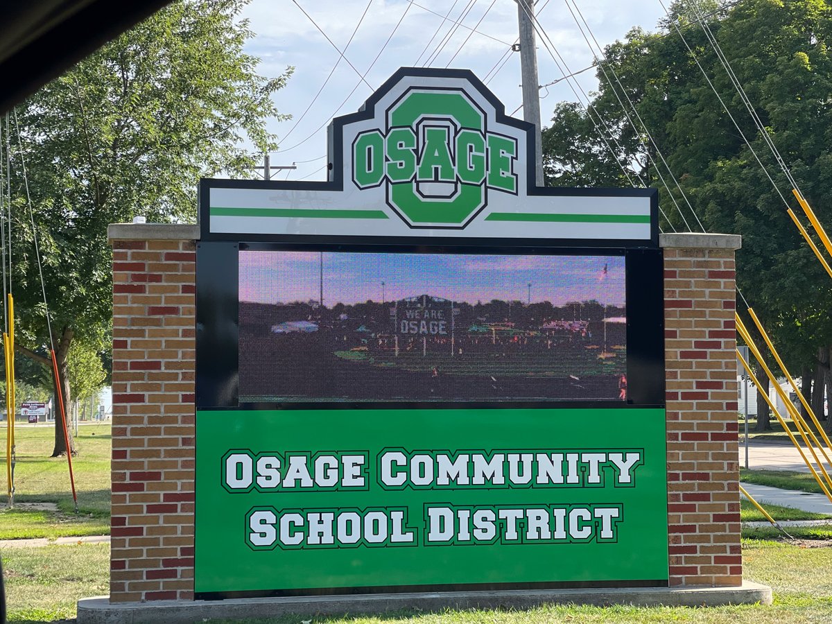 VarsityGroupDSM's tweet photo. Outdoor LED signs are an excellent way to communicate school news with your community! @OsageCSD
Contact Adam at adam@varsitygrp.com for all your outdoor Iowa LED needs!
#Osage #VarsityGrp #IowaSchools https://t.co/5QjFRqvvTZ