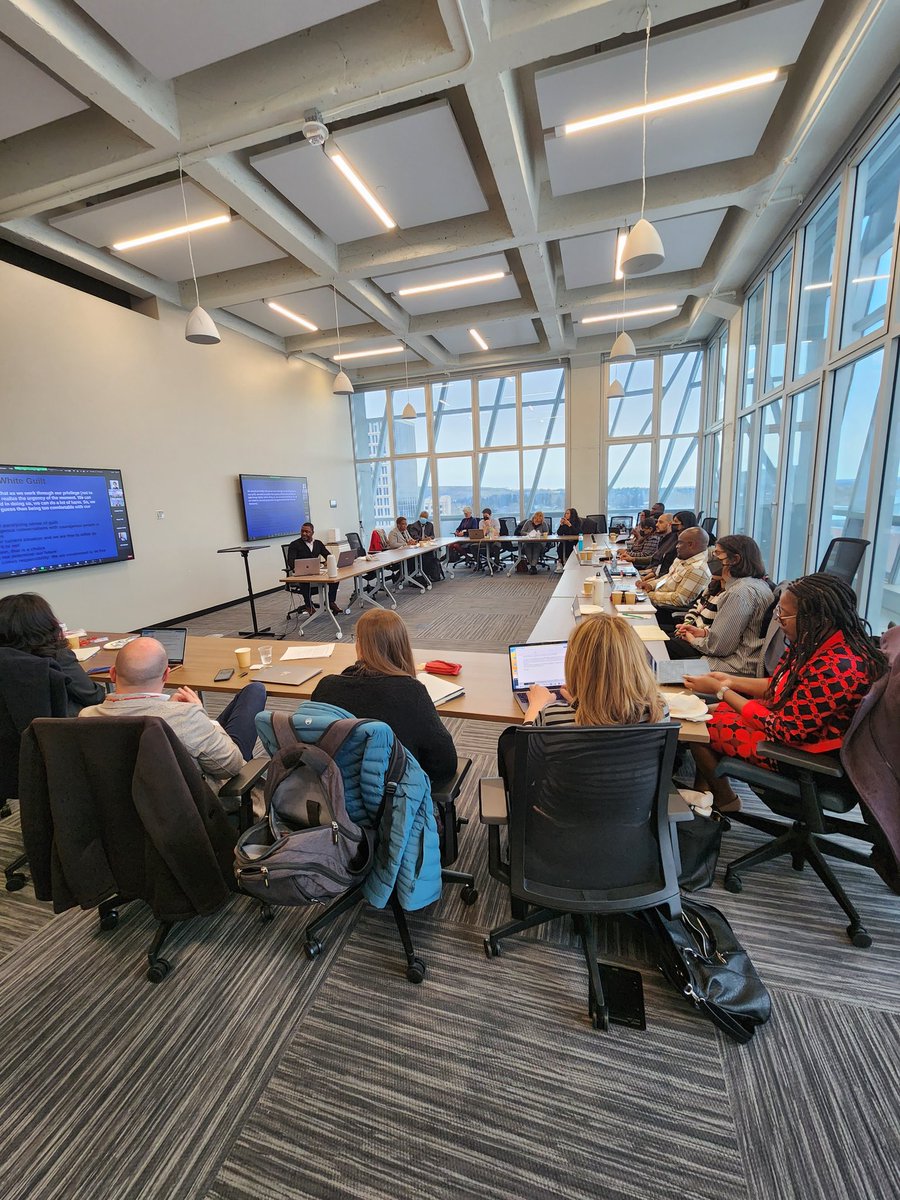 Day 1 of our Hidden Figures workshop @HiddenFiguresCA is off to a great start! Thanks to our host institution/sponsor @UCalgary & @SSHRC_CRSH @UNBCResearch @McMasterSocSci for helping to make this possible as well as the entire research team @MalindaSmith @akalya__k @JosephShea