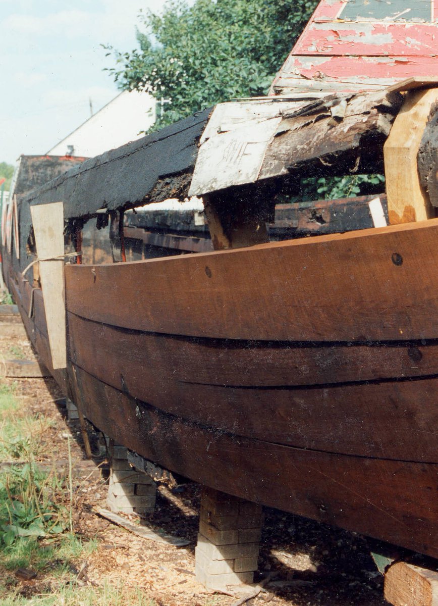 RickyWaterTrust's tweet photo. Roger renovations back in the 1990's
#ThrowbackThursday #HistoricBoat #BritishHistory #Grandunioncanal #learningatthelock #tbt #throwback #narrowboat #heritage https://t.co/HN5yMnWbEF