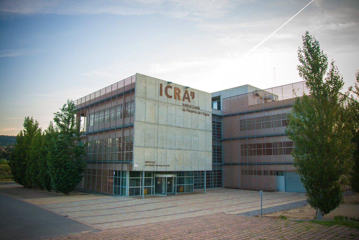 IcraWater's tweet photo. 📖🚜 Un estudi @IcraWater certifica que l’agricultura urbana generaria milers de llocs de treball i la meitat del productes frescos consumits a les ciutats

➡️ També es reduiria el risc d’inundació i es milloraria la retenció d’aigua.

🔗👉 https://t.co/EcNUq16I5P

Som @iCERCA https://t.co/7dU7qBsmVr