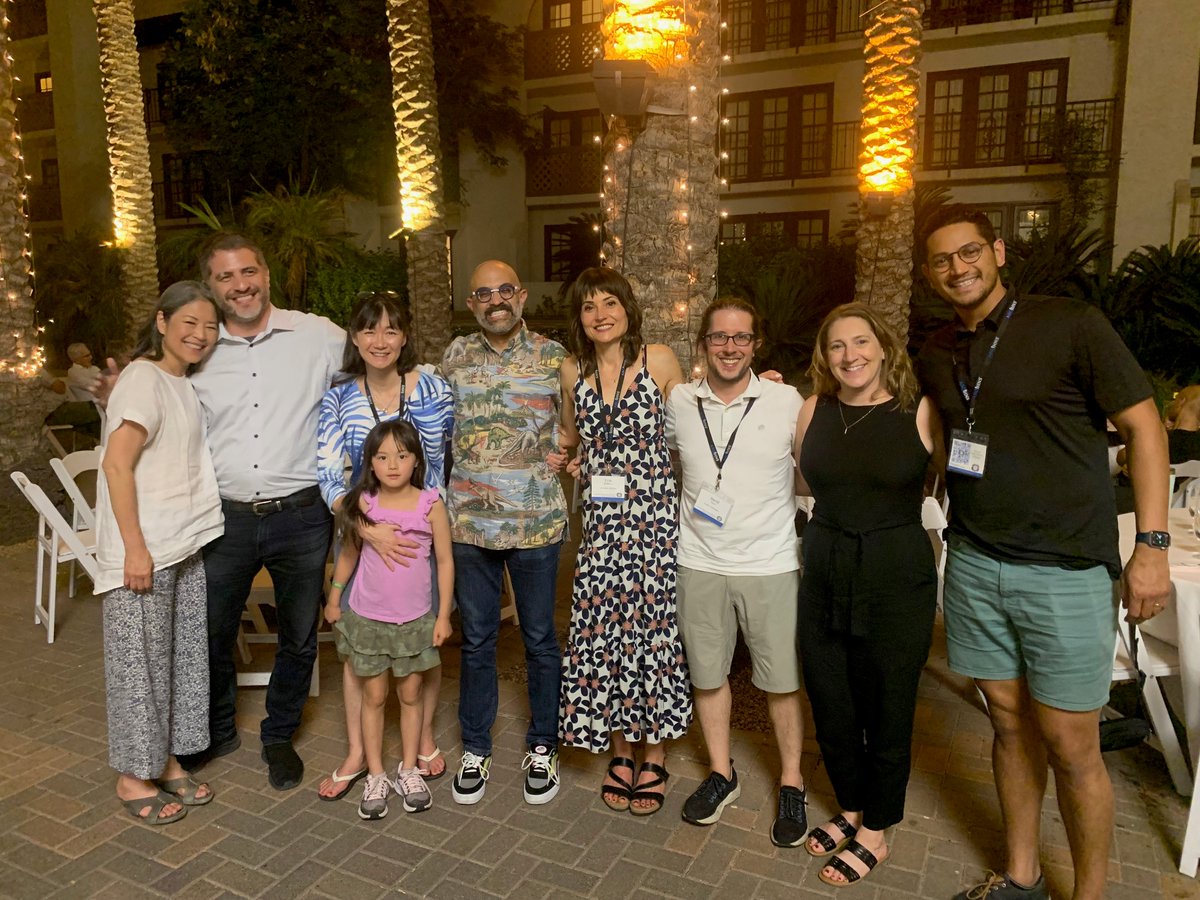 oto_uw's tweet photo. It was an #UWOTO family affair for our faculty & alumni at the American Board of Otolaryngology #ABOto exam retreat in PHX AZ last month! We are proud to have many faculty & grads as members of this important org critical to the quality & safety of our surgical field.
💜🙌💛 https://t.co/sLri8Gx2b8