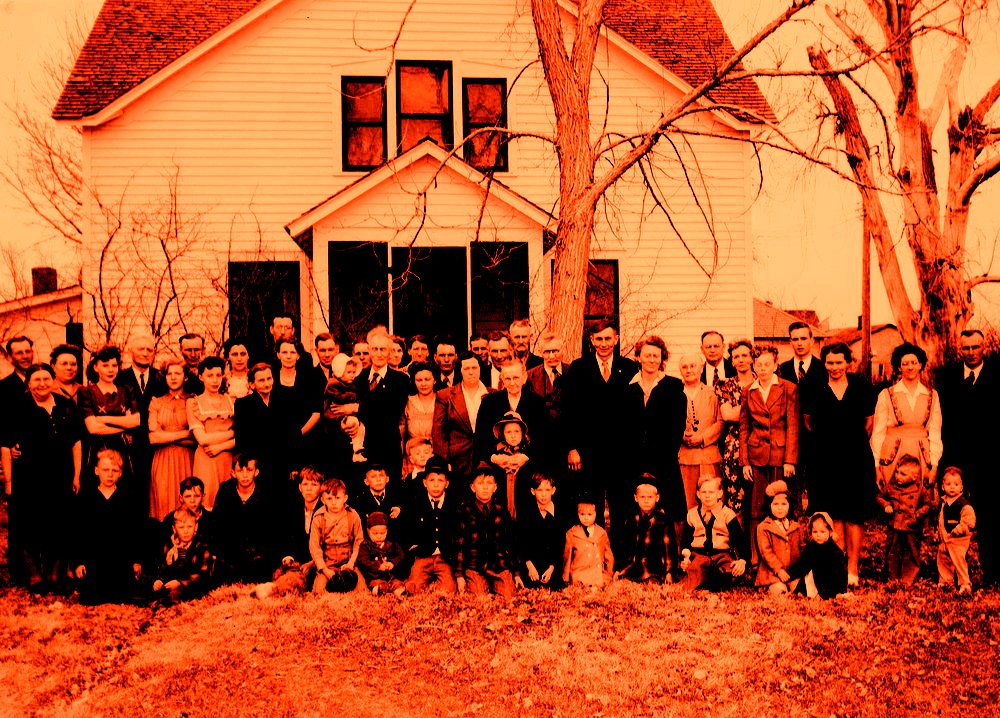 MSixMD's tweet image. "Lift up your eyes, and behold them that come from the north: where is the flock that was given thee, thy beautiful flock?"

youtube.com/watch?v=OsH7cO…

#manossixandthemuddydevil 
#skullanddawn #fycrecords #darkamericana #southerngothic #deathcountry #neofolk #darkfolk #blackmetal