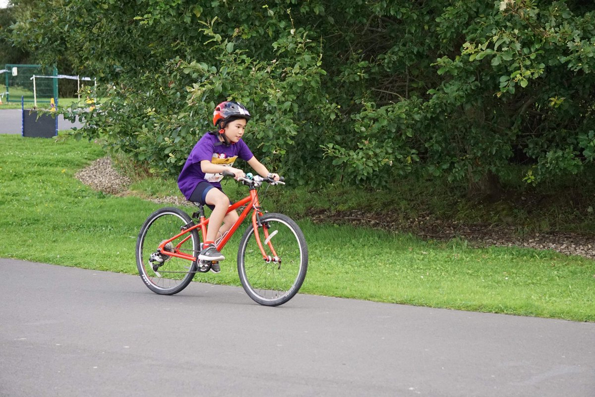 Wow - we are in awe of our superstar fundraiser, Evelyn Chia who raised an incredible £1,030 for <a href="/NeonatalBTHFT/">Bradford Neonatal Service</a> appeal taking part in a Junior Triathlon #ThankYouThursday <a href="/BTHFT/">Bradford Teaching Hospitals NHS FT</a> @Mel_Pickup <a href="/aishin_lok/">Aishin Lok</a> #Superstar #juniortriathlon