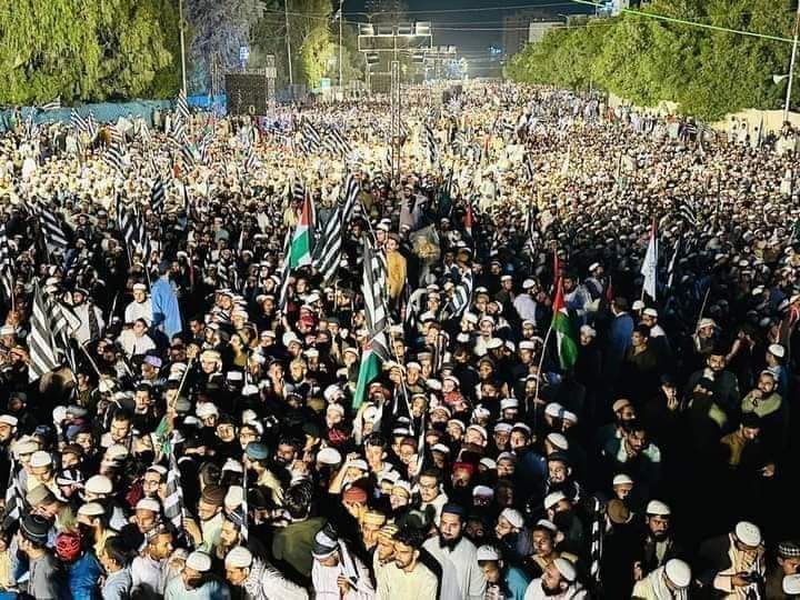 سندھ #مولانا___فضل___الرحمن___صاحب دامت برکاتہم کا
إن شاء اللہ
#طوفان_الاقصٰی_سندھ_امن_کانفرنس