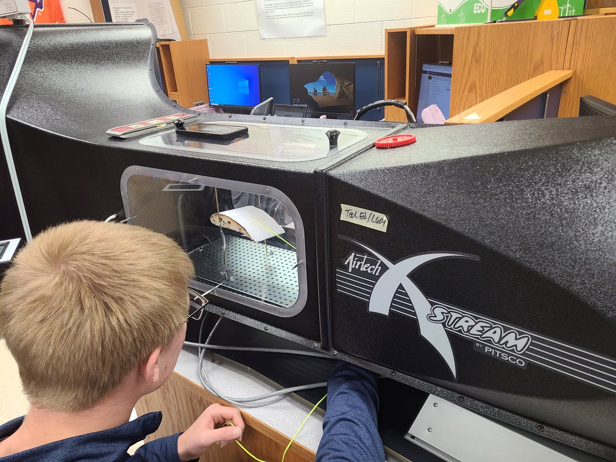 craig_teacher's tweet photo. Aerospace Science I students have moved into testing their angle of attack in the wind tunnel. @LCPScte @TuscaroraHS #THSTechEd https://t.co/obPUjVfXZN