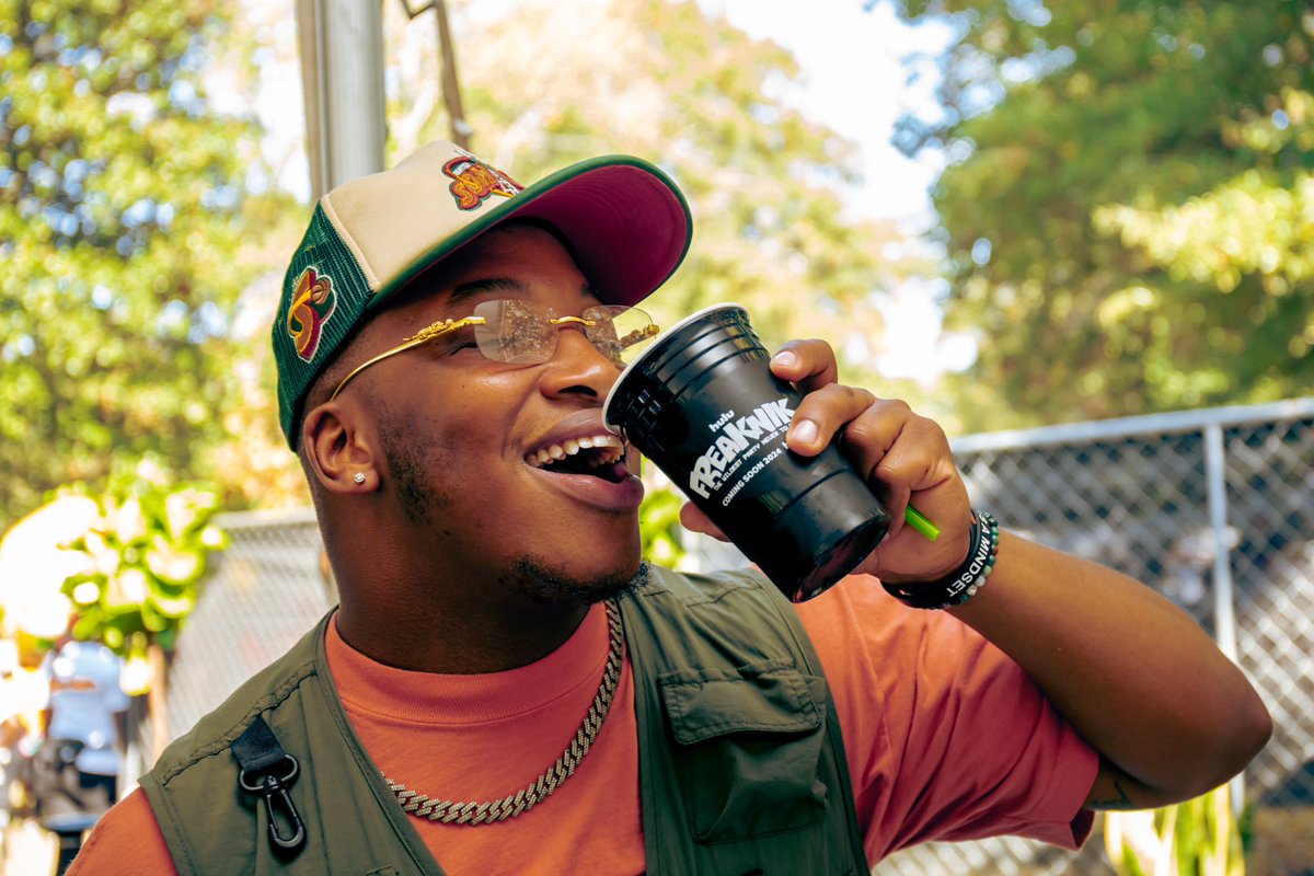 SLUG GLOBAL tweet media