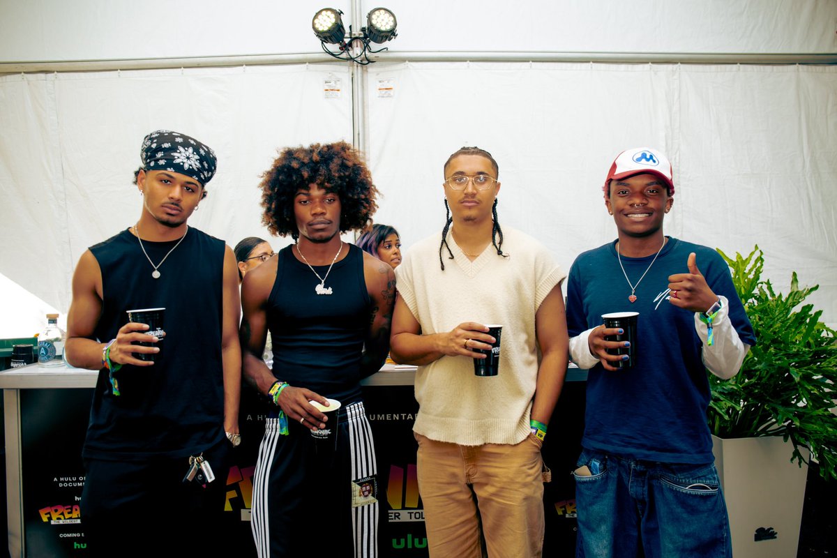 SLUG GLOBAL tweet media