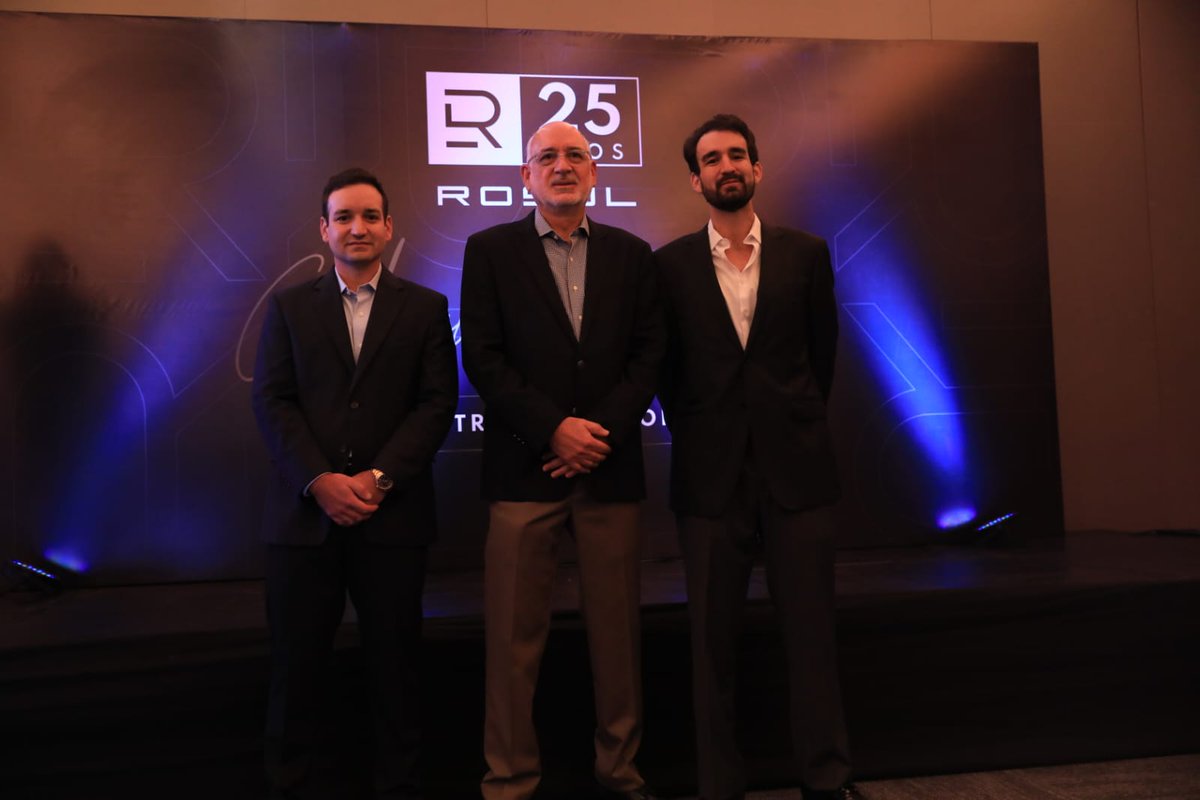 DiariodeCA's tweet image. Asimismo, se han recibido 34 premios y reconocimientos del @intecapoficial, #FHA, #CementosProgreso, entre otros.

✍🏻 @VirginiaC_DCA
📷 Oscar Dávila