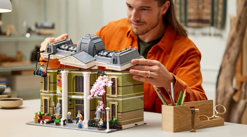 BrickFanatics's tweet photo. With the arrival of 10326 Natural History Museum next month, where does the set sit within the six biggest LEGO modular buildings of all time?

https://t.co/Ts8b8Kvtvm

#LEGO #LEGOIcons #LEGOModularBuilding https://t.co/ZeYfl3l1RG