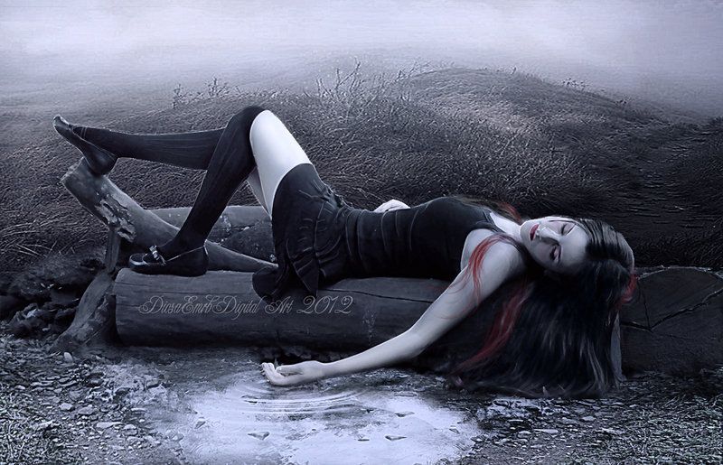 JamieVoorhees6's tweet image. Here I lie and yet I am death inside. You just left me behind and forgot about me. Cold dark heart, Welcome back!
#HorrorFam #writingfam #Sadness #Loneliness