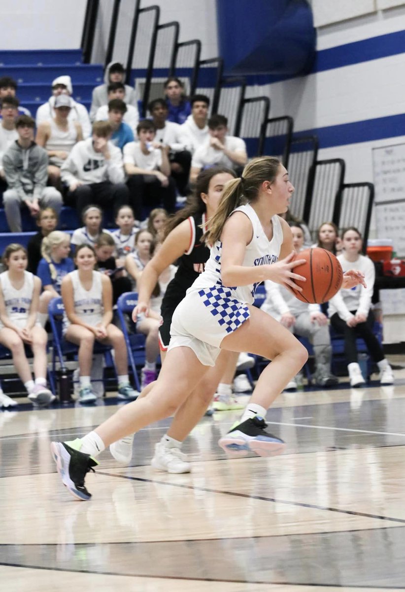 klmcbennett's tweet image. November is Diabetes Awareness Month - A Type1 diagnosis doesn’t stop this girl! So proud of @hayleybennett30 💙💙#dexcomwarrior